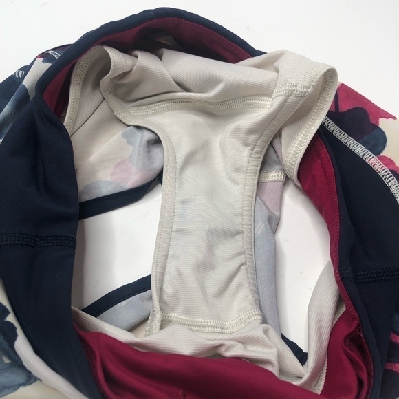 RARE Lululemon Inkwell Floral Ghost Bumble Berry Pink Blue Active Speed Shorts - Picture 13 of 15